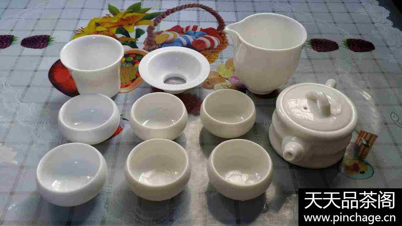 德化白瓷茶具瓷质温润如玉