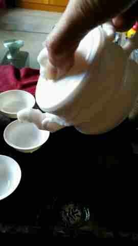白瓷茶壶茶具