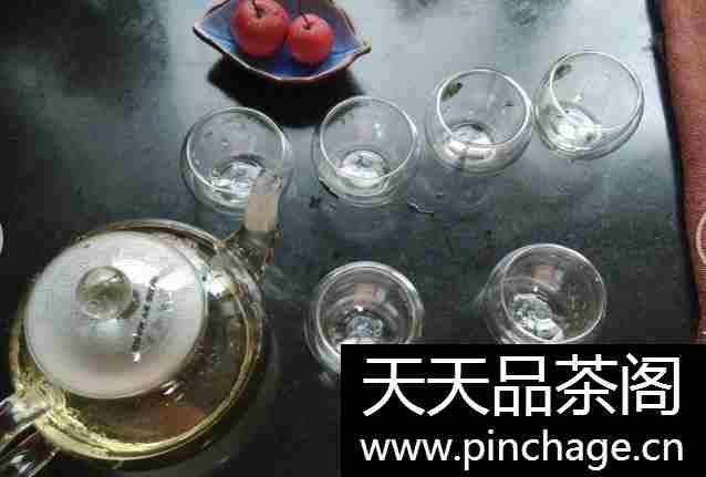 大红袍茶叶礼盒高性价高档瓷罐装