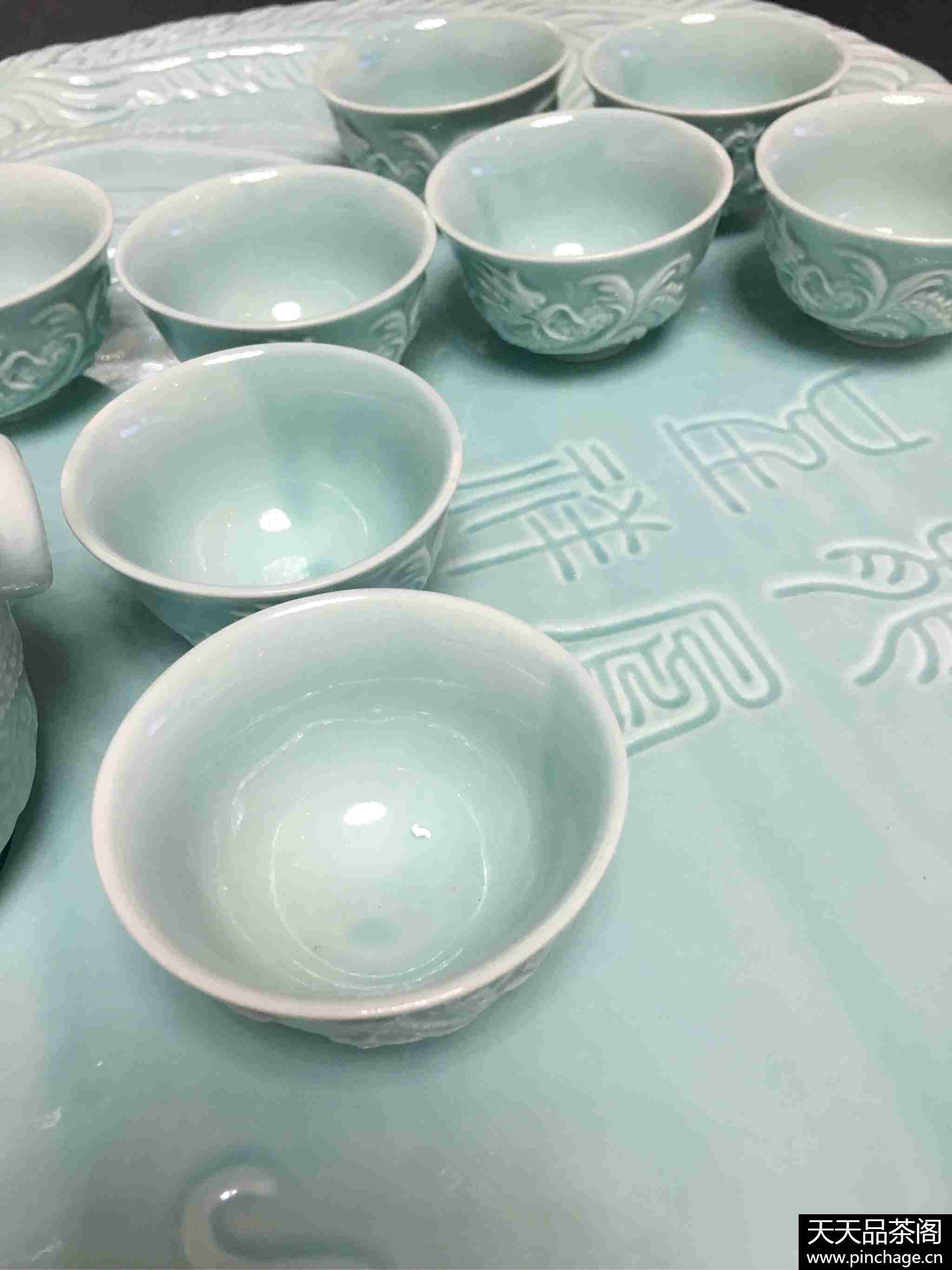 龙凤呈祥陶瓷茶具套装