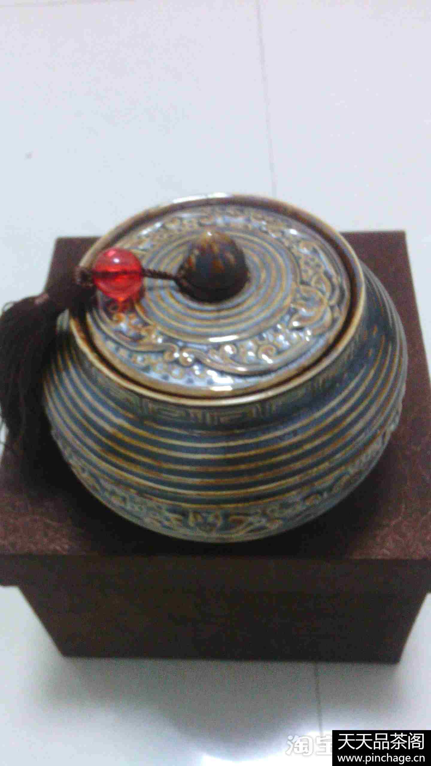 鎏金铁锈釉茶叶罐