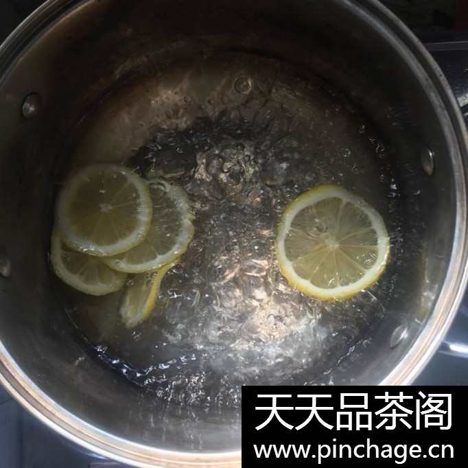 柠檬蜂蜜茶的制作
